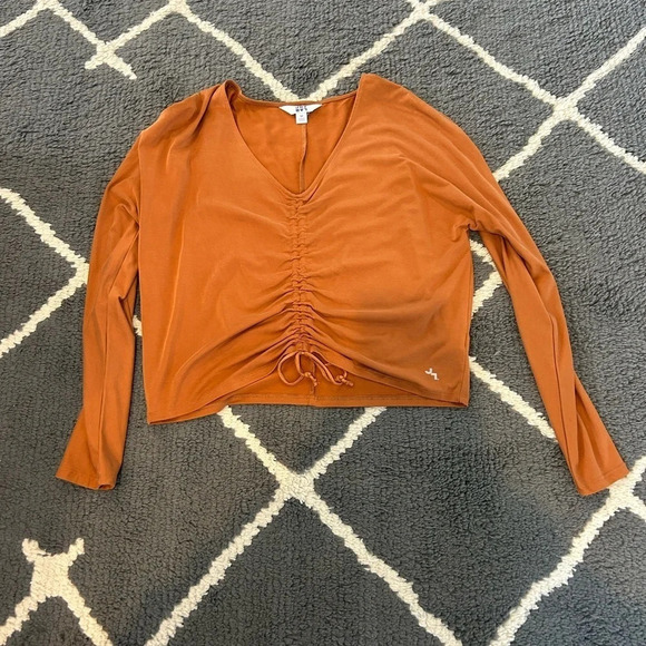 JoyLab Rouched Front Top - Picture 2 of 4